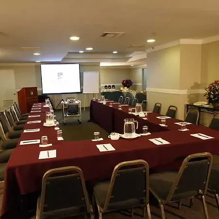 Radisson Hotel Plaza Del Bosque 