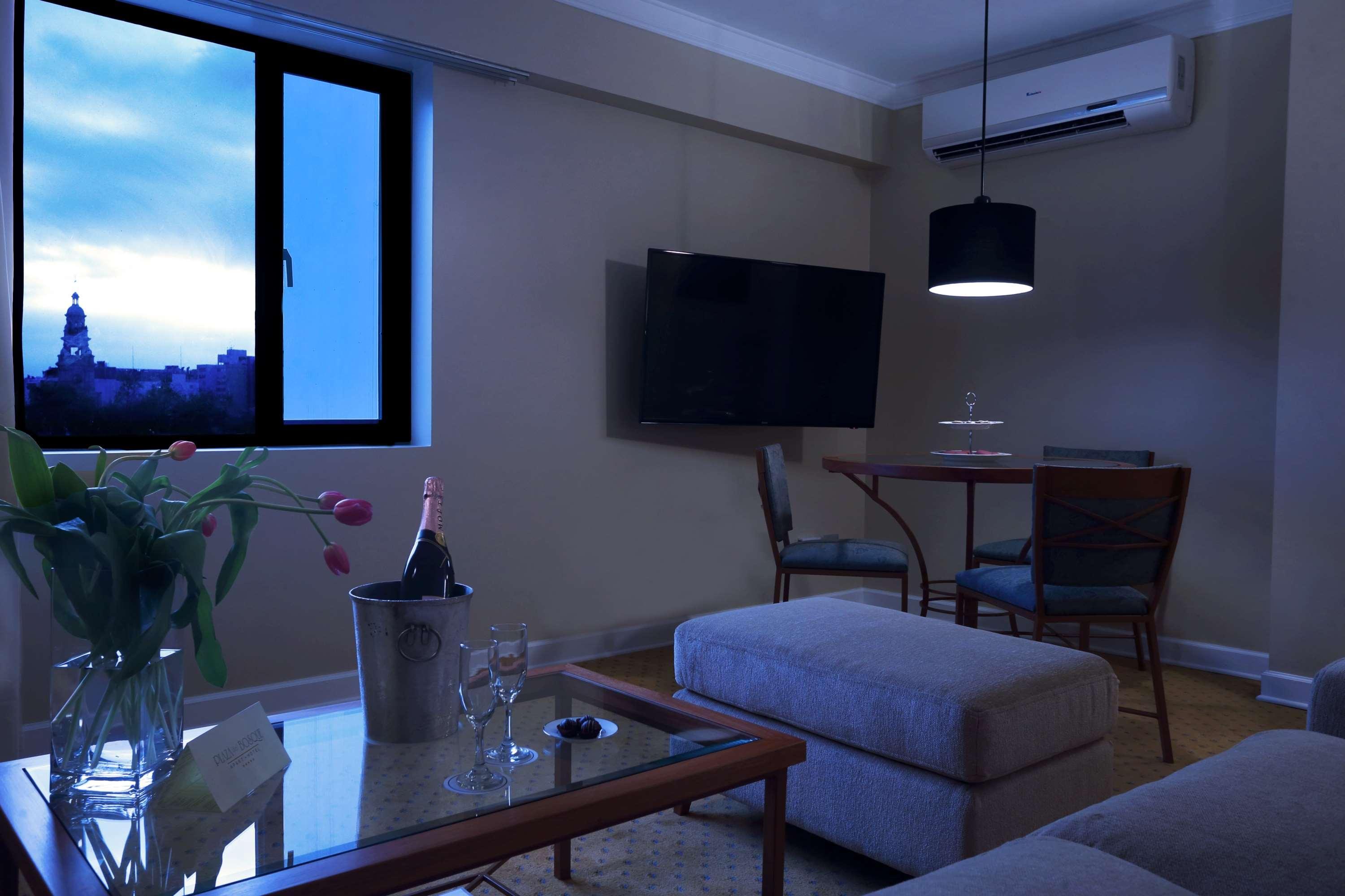 Radisson Plaza Del Bosque 5*