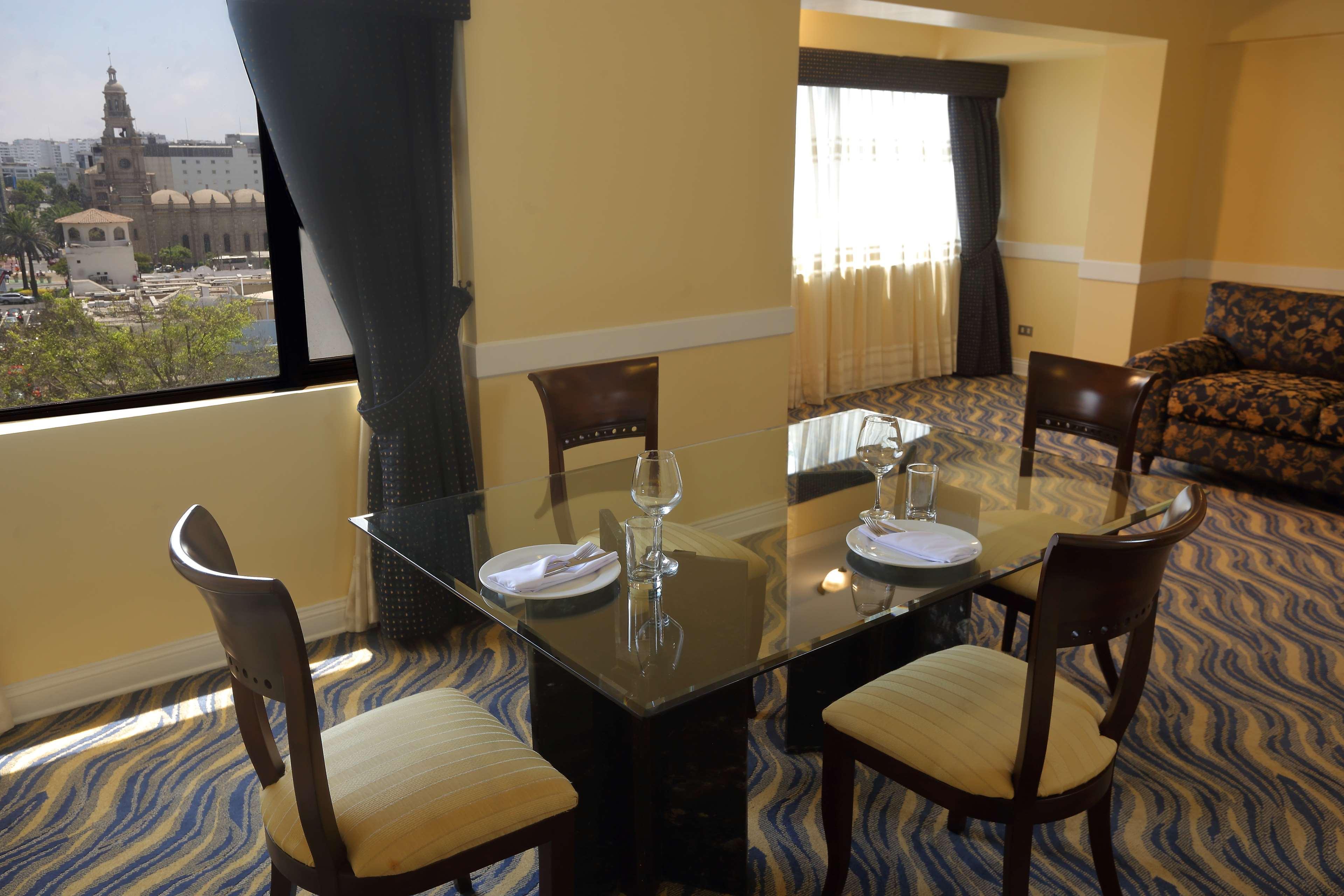 Hotel Radisson Plaza Del Bosque Lima