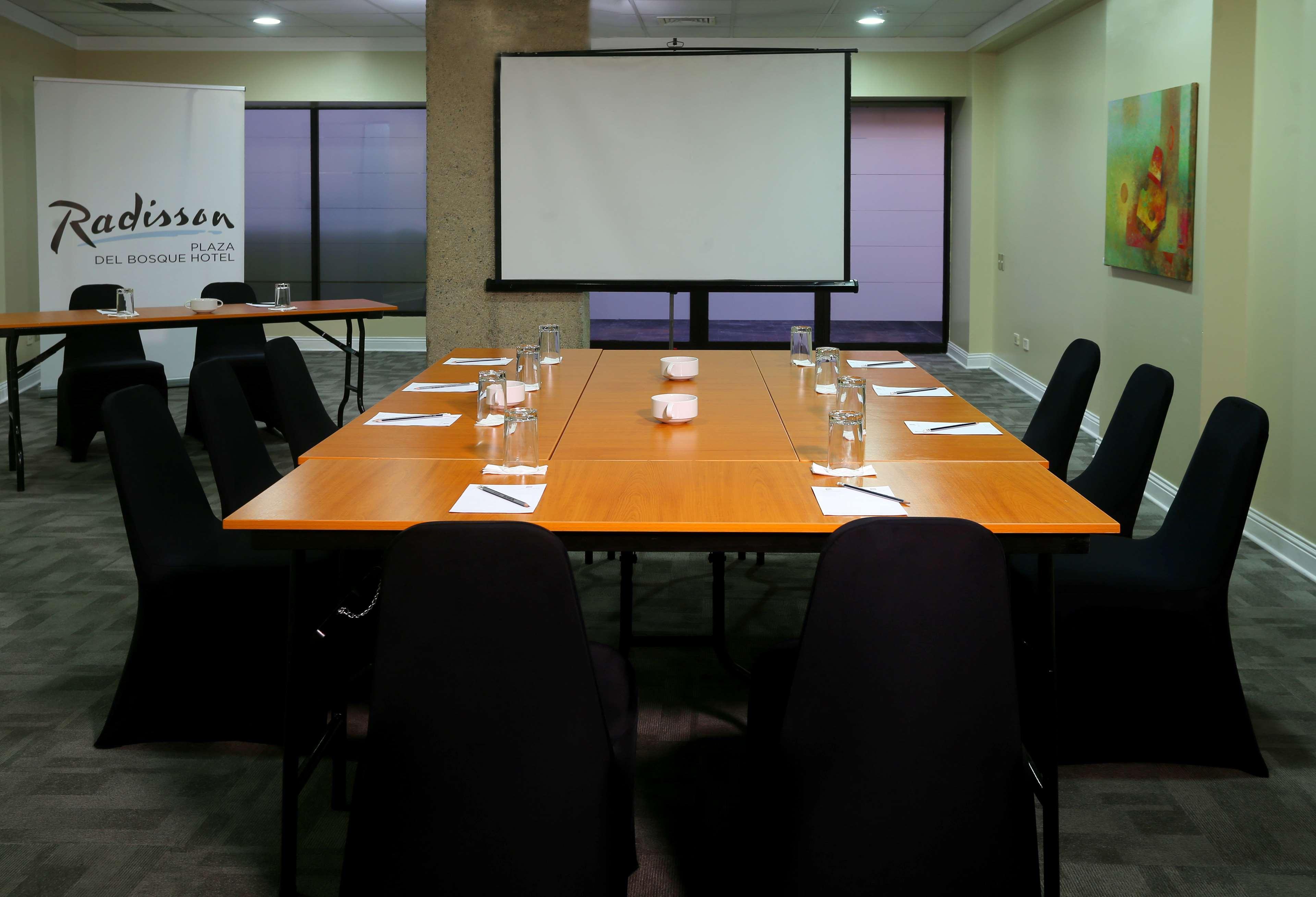 Hotel Radisson Plaza Del Bosque Lima